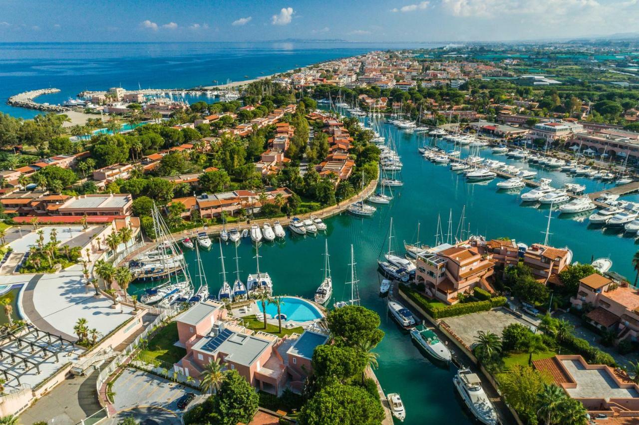 Residence Delfino, Portorosa Furnari Exterior foto