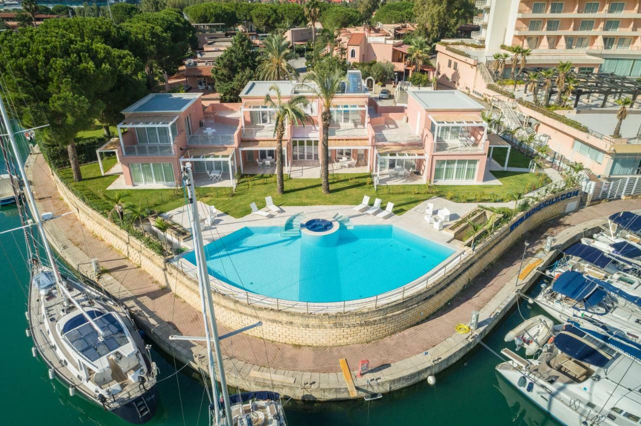 Residence Delfino, Portorosa Furnari Exterior foto