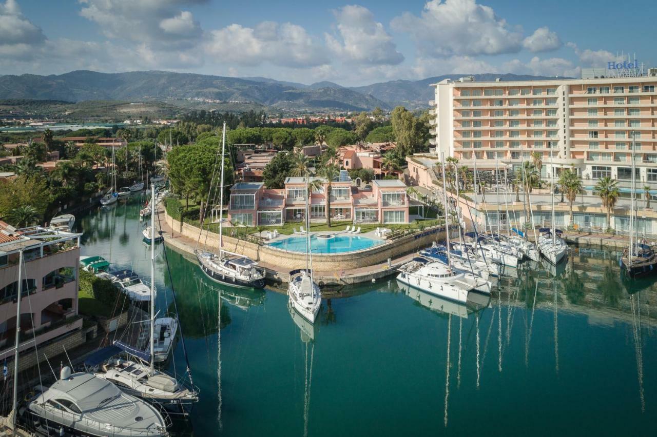 Residence Delfino, Portorosa Furnari Exterior foto