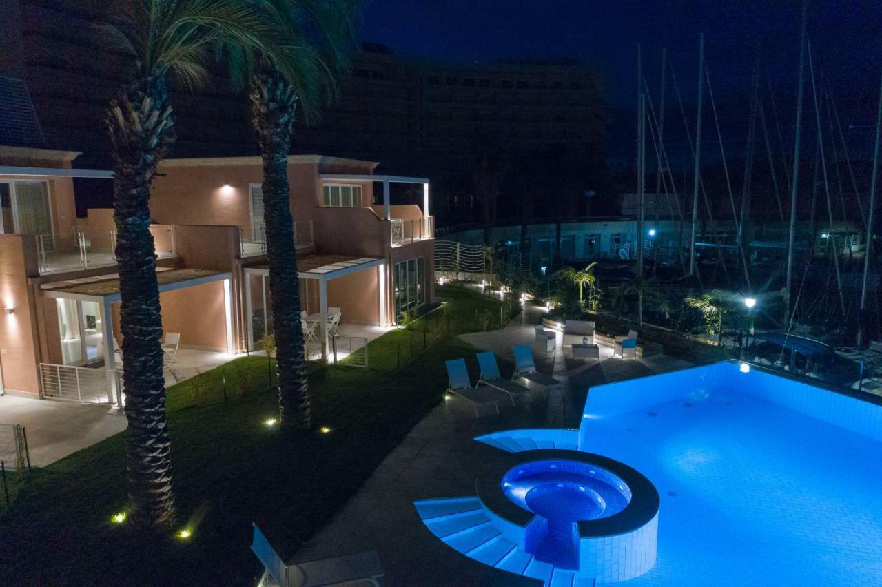 Residence Delfino, Portorosa Furnari Exterior foto