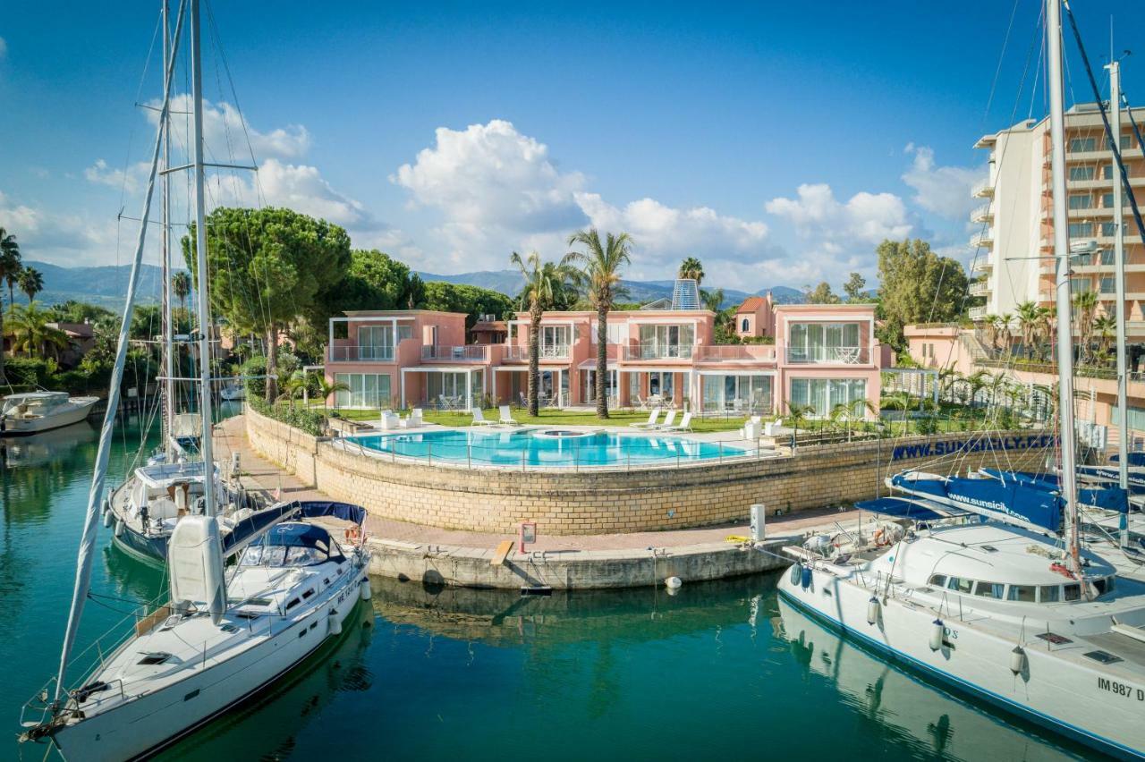 Residence Delfino, Portorosa Furnari Exterior foto