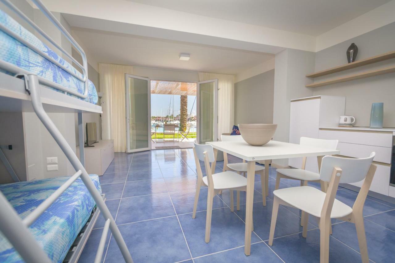 Residence Delfino, Portorosa Furnari Exterior foto
